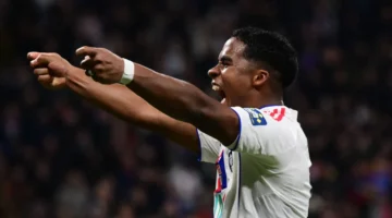 مستقبل إندريك.. وكيل نجم ريال مدريد ينهي الجدل حول رحيله في ميركاتو 2026